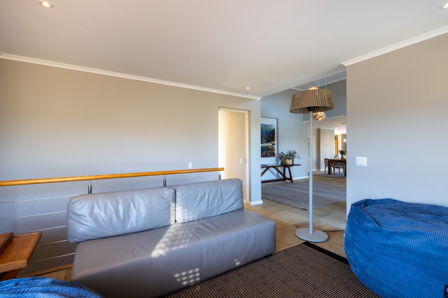 4 Bedroom Property for Sale in Whale Rock Beach Western Cape